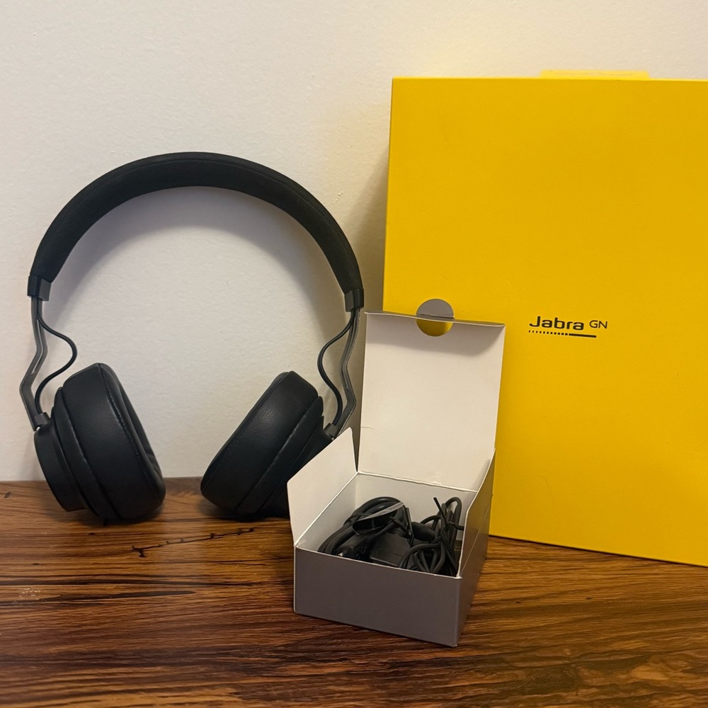 Jabra Move Style Edition Adjustable over ears headphones wireless Bluetooth